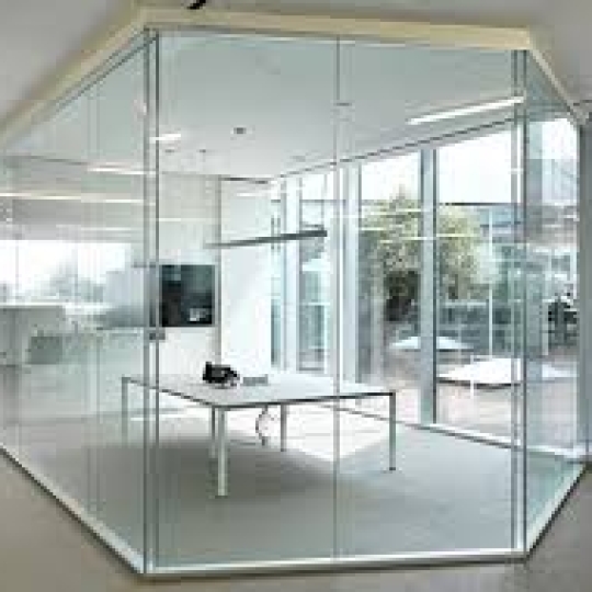 Vách Kính Cường Lực Mẫu 3